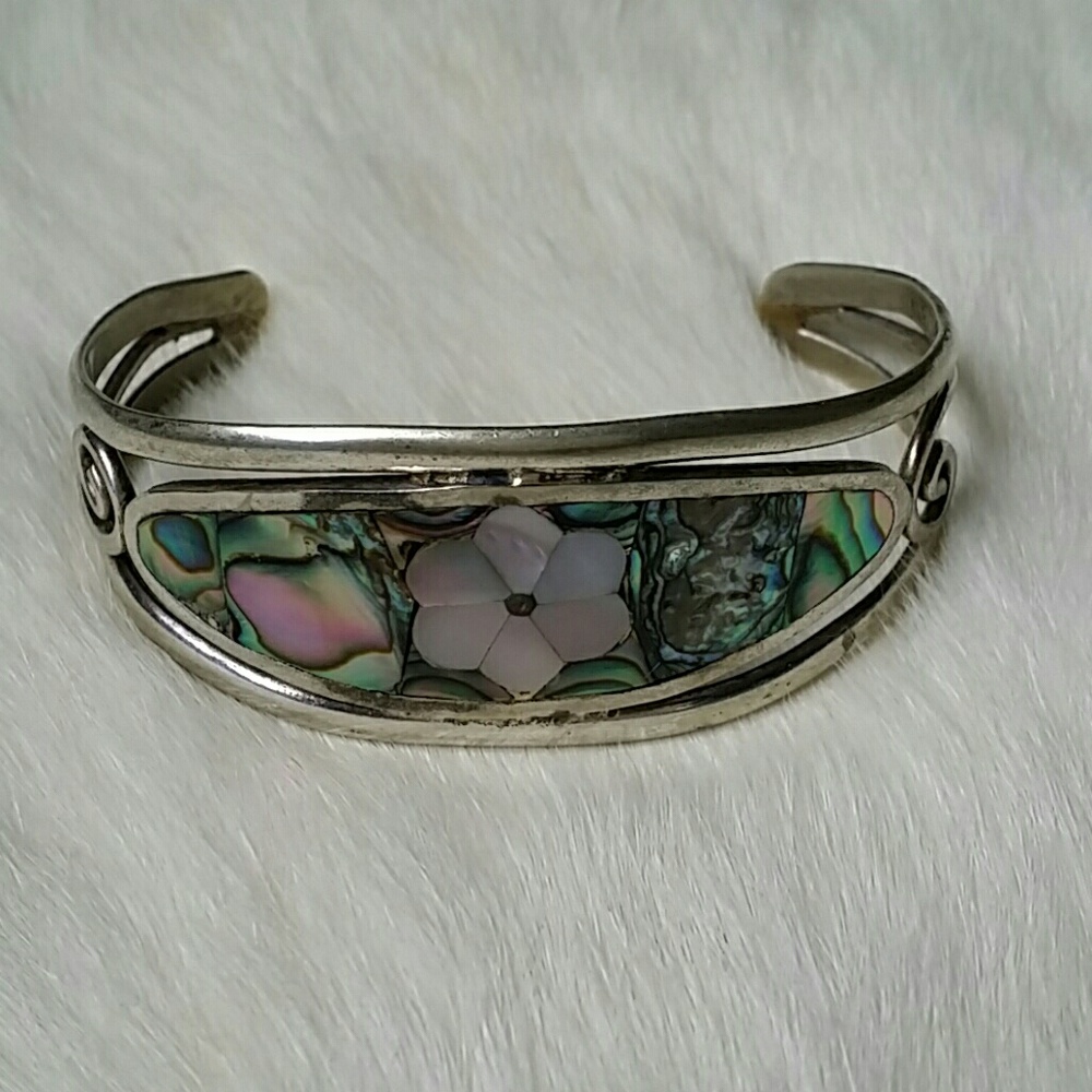 Mother of pearl Alpaca Mexico cuff/bracelet